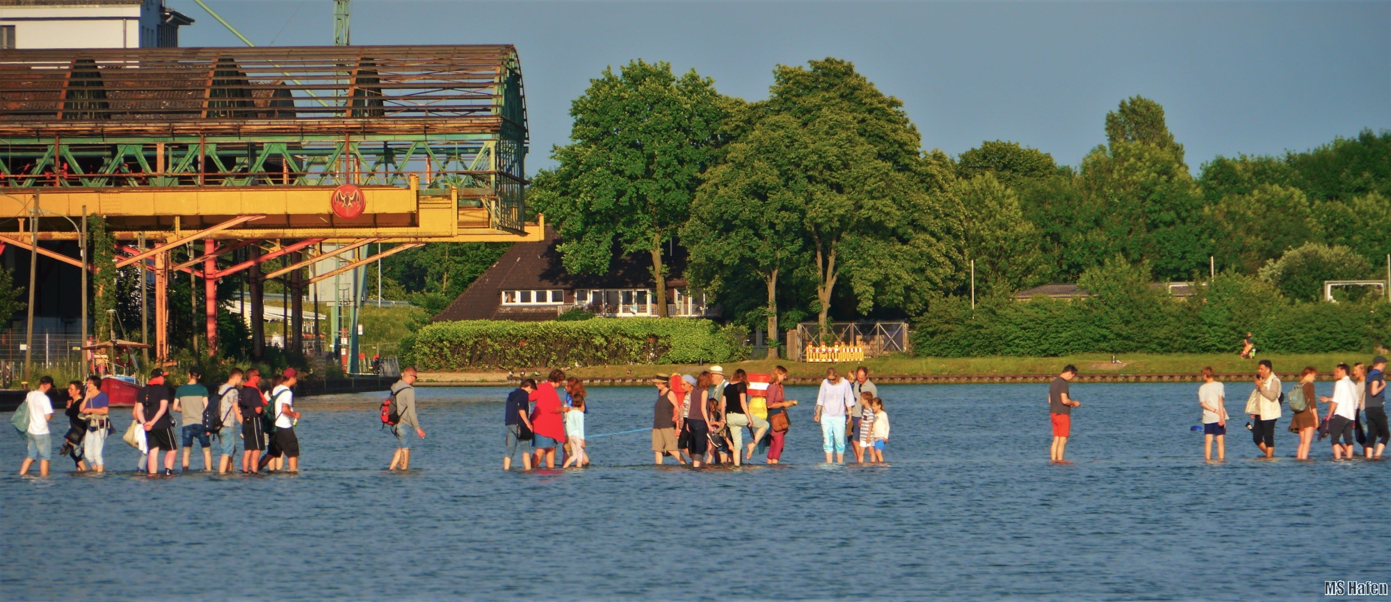 skulptur_am_kreativkai_-_impressionen_20170628_1290256242